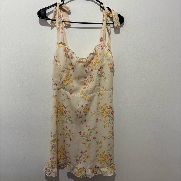 70/21 Dresses & Skirts - 70 Degress Tie Strap Floral Dress Size Small